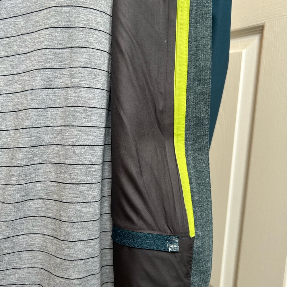 Lululemon!! - Picture 10 of 14